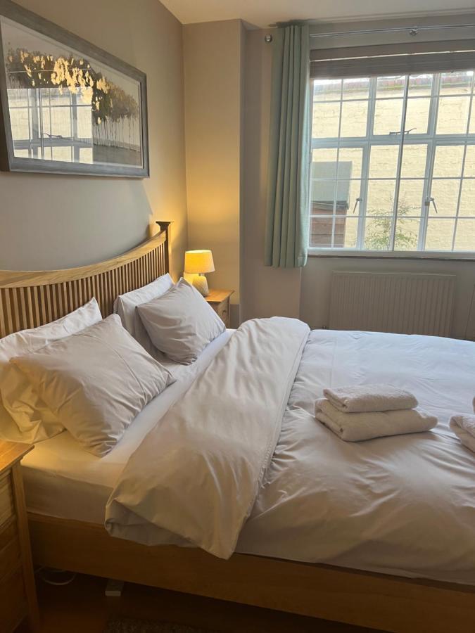 Apartament 2 Bedroom Just Off Kings Road
